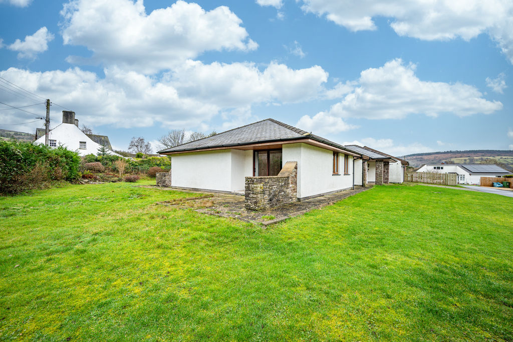 Rear Elevation and Garden- click for photo gallery